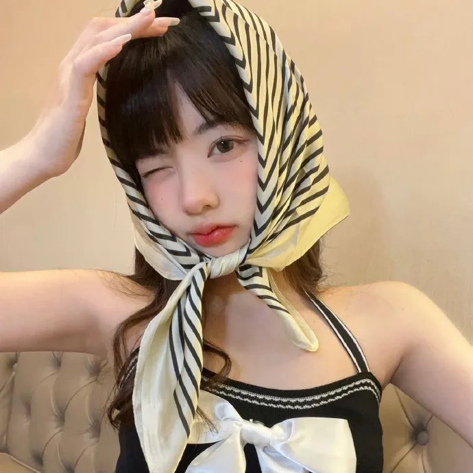 蓝胡子的第八任妻子 海报